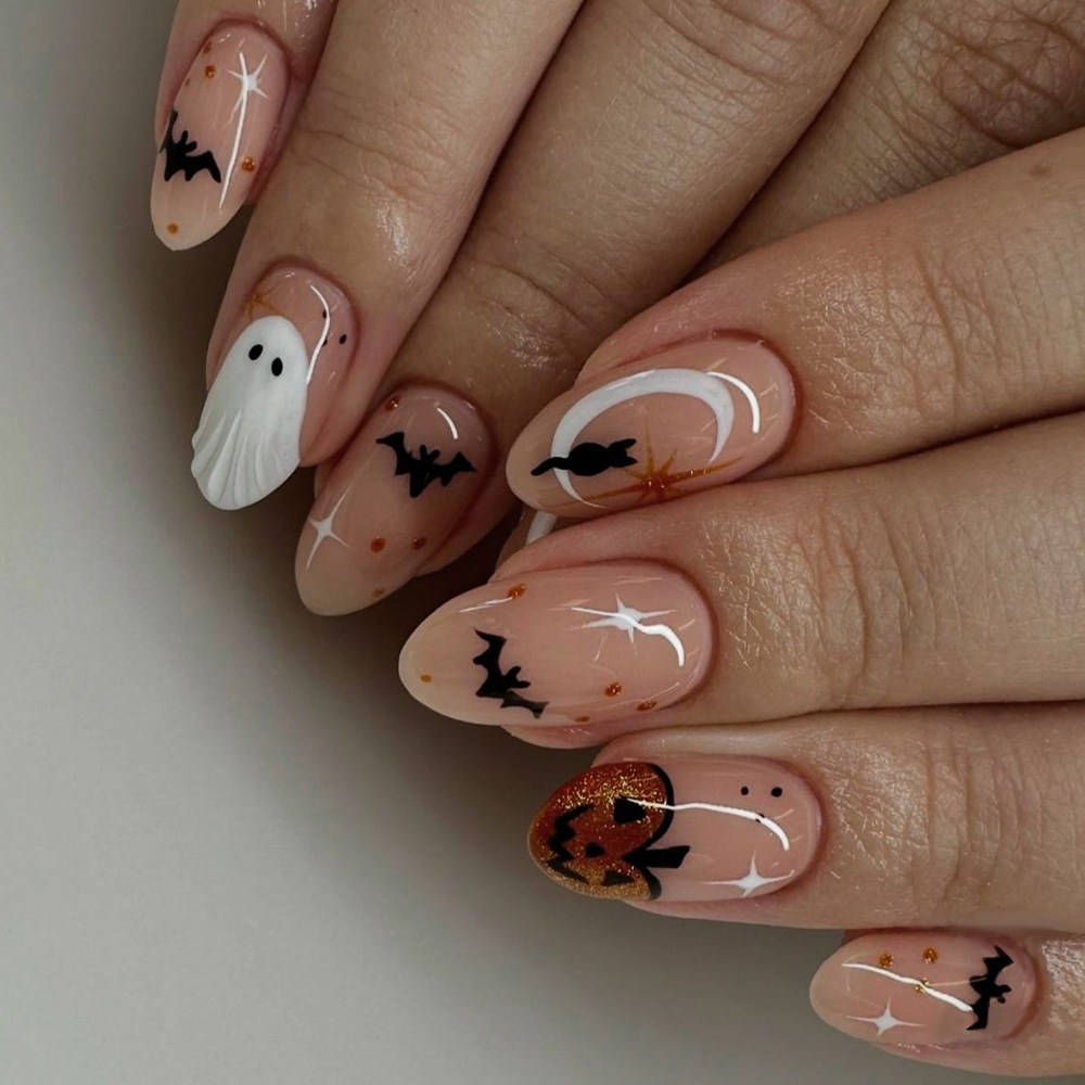 Nail Art Press On - 24 adet Basit Badem Çivi üzerinde