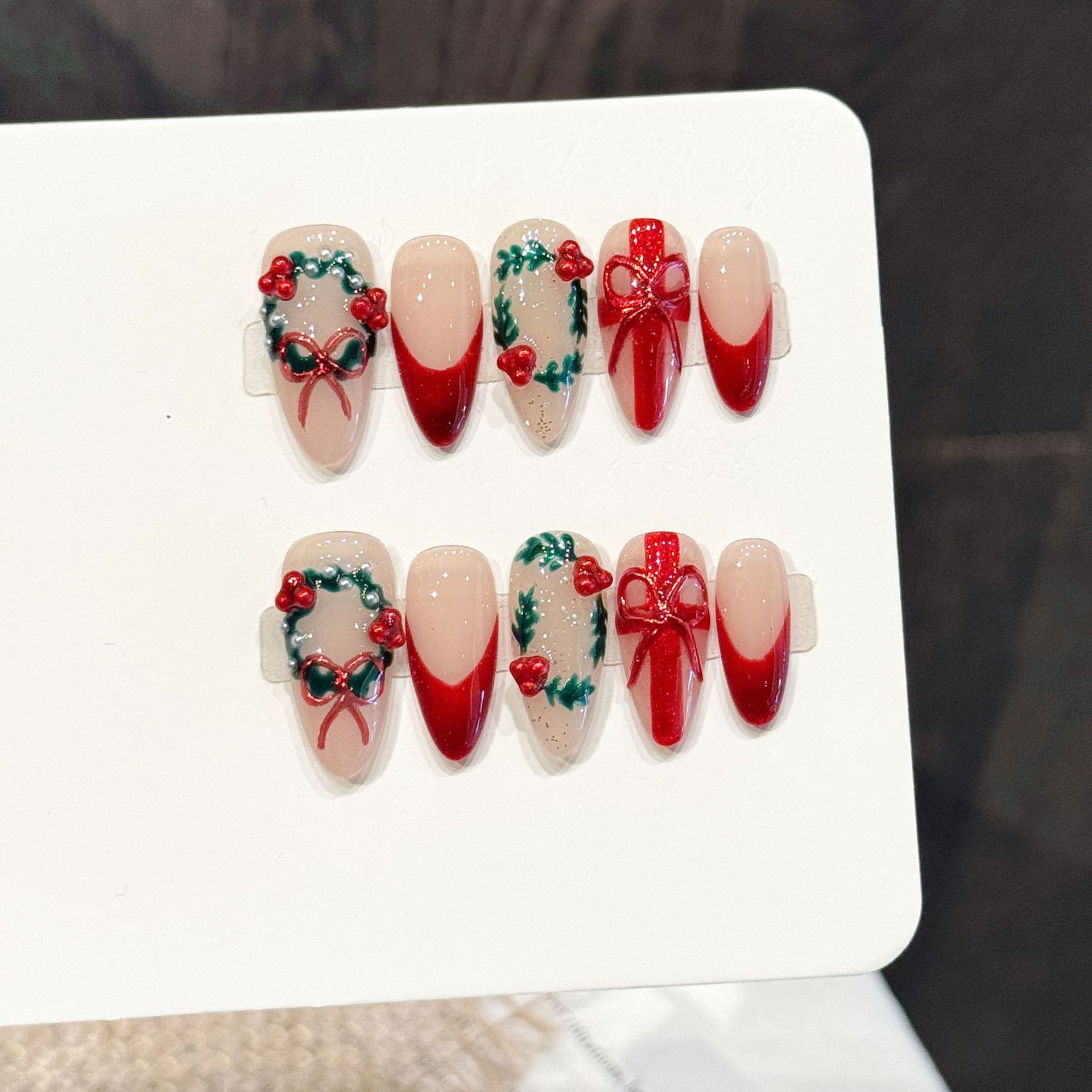 10 Adet Noel Kırmızı Nude Orta - Nail Art Press On incelemesi ve fiyatı