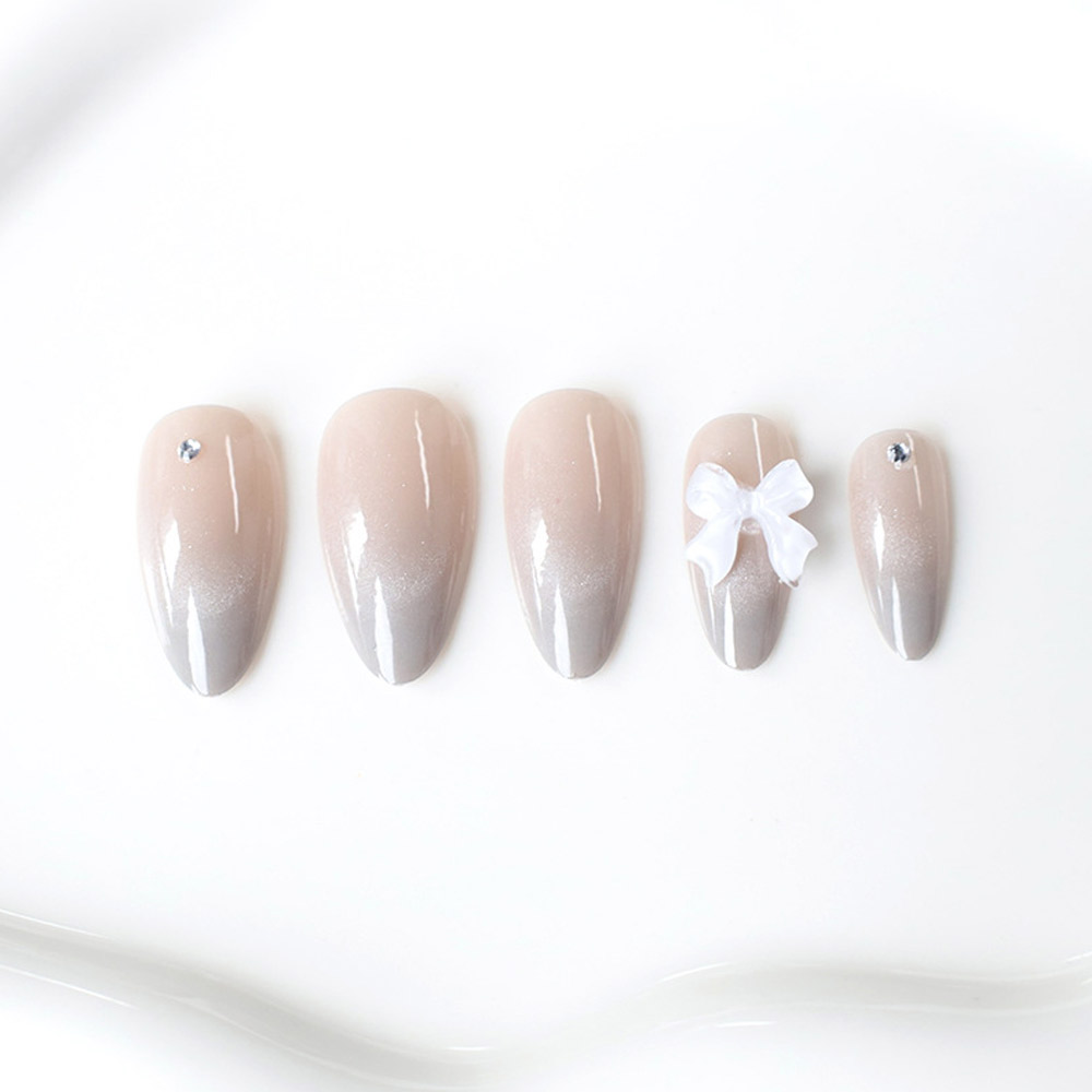 24 Adet Badem Şeklinde, Tamame - Nail Art Press On incelemesi ve fiyatı