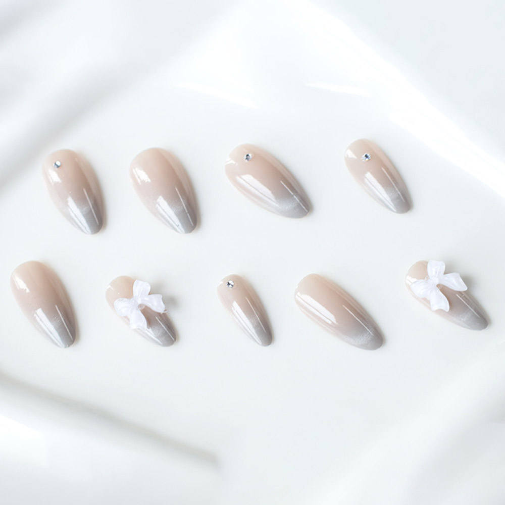 24 Adet Badem Şeklinde, Tamame - Nail Art Press On incelemesi ve fiyatı
